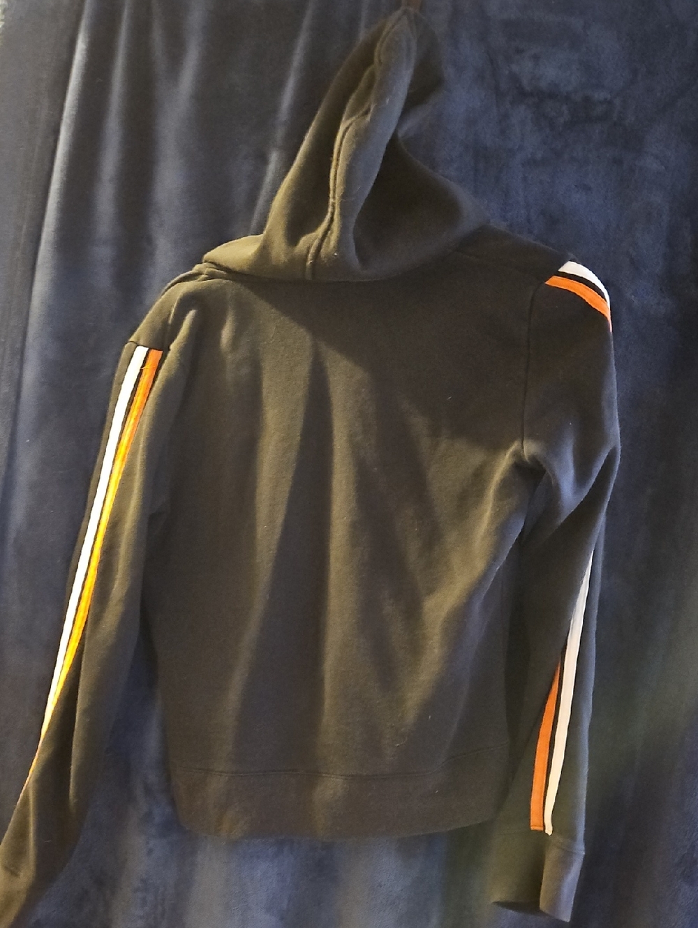 Harley-Davidson Black Hoodie with Orange and White Sleeve Stripes Fits Like A Sm - Picture 3 of 3
